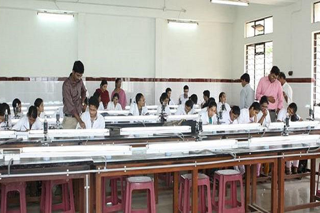 Diagnostic and research laboratories at Rangaraya Medical College